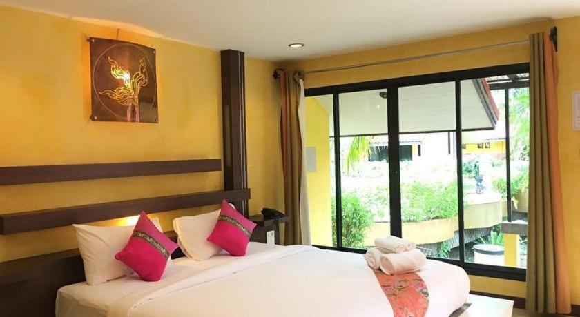 Tanisa Resort Csumphon Kültér fotó