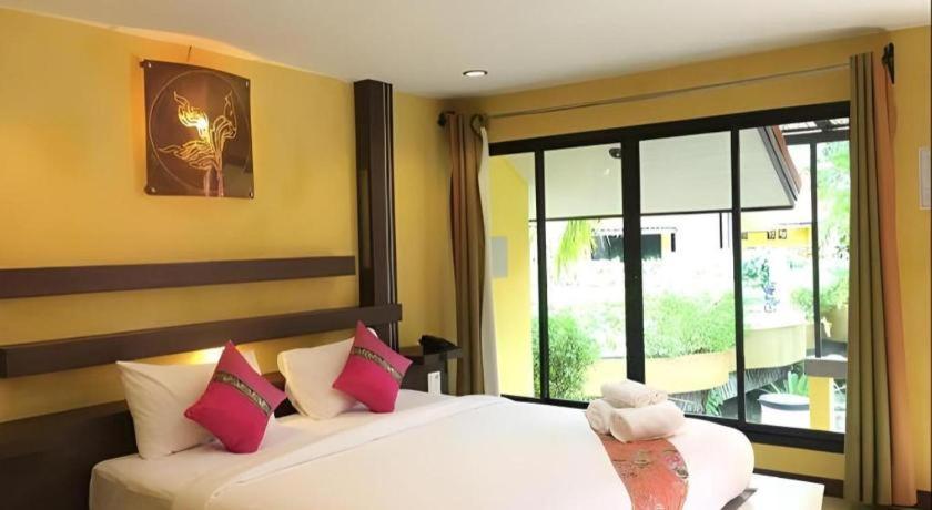 Tanisa Resort Csumphon Kültér fotó