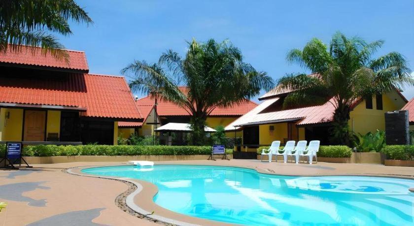 Tanisa Resort Csumphon Kültér fotó