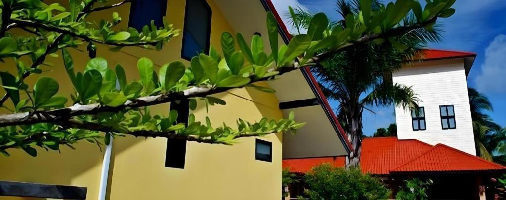 Tanisa Resort Csumphon Kültér fotó